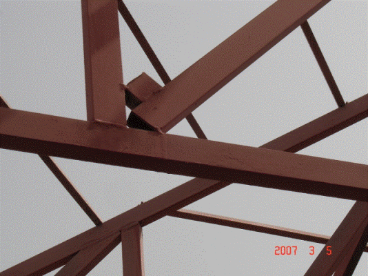 اتصالات غلط در سقف های شیب دار